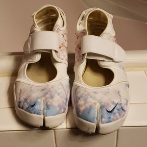 Nike Split Toe "Air Rift"